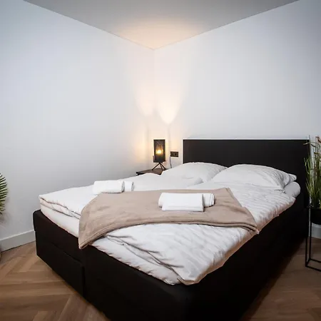 Апарт-отель Am Eschenberg 3*