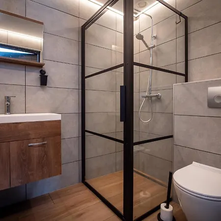 Am Eschenberg Apartman *